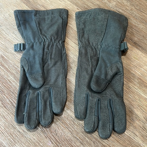 NWT Military Gloves size Medium - Picture 2 of 6